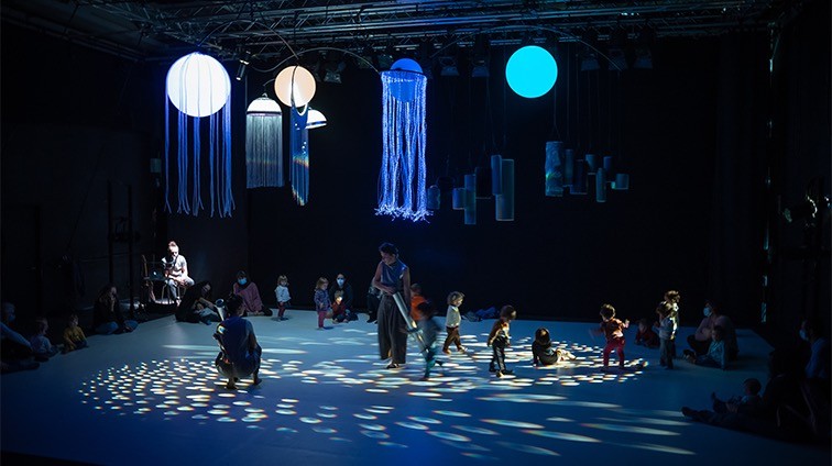 UNIVERS Cia. Engruna teatre